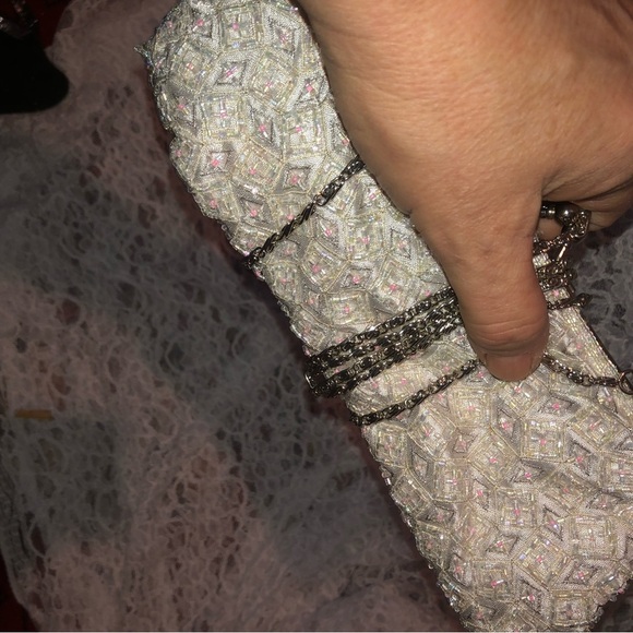 Elegant Beaded Clutch by INS. Perfect for weddings/ grad/ and special occassion - Picture 10 of 10